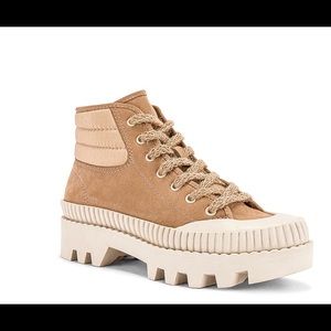 Ociana Boot x Dolce Vita x Revolve BRAND NEW size 8